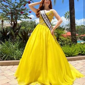 Size 0 Johnathan Kanye